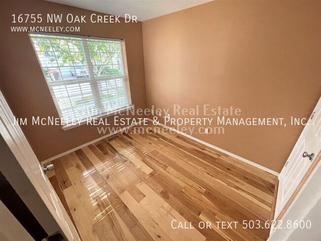 16755 NW Oak Creek Dr in Beaverton, OR - Building Photo - Building Photo