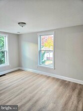 1235 Maple St in Pottstown, PA - Foto de edificio - Building Photo