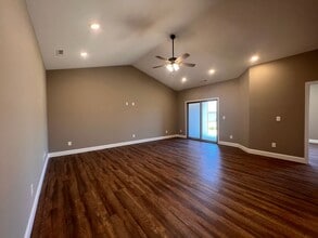 313 Deerfield Dr in Rombauer, MO - Building Photo - Building Photo