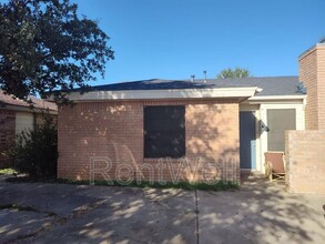 123 N Troy Ave in Lubbock, TX - Building Photo - Building Photo