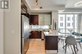 21 Balmuto St in Toronto, ON - Building Photo - Building Photo