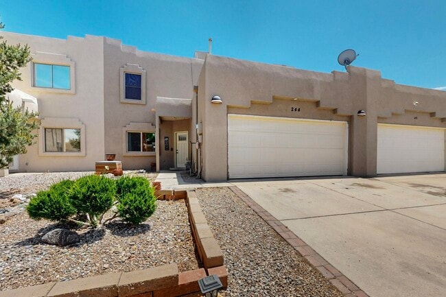 244 Glenridge Park Ln NE in Albuquerque, NM - Foto de edificio - Building Photo