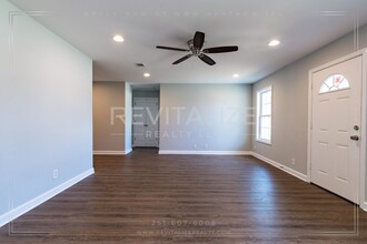 2115 N Woodlawn Dr in Mobile, AL - Building Photo - Building Photo