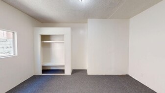 116 N Lake St in Los Angeles, CA - Building Photo