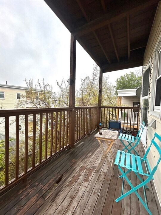 69 Euston Rd, Unit 2 in Boston, MA - Building Photo