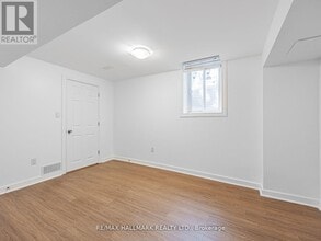 17 Crane Crescent in Ajax, ON - Building Photo - Building Photo