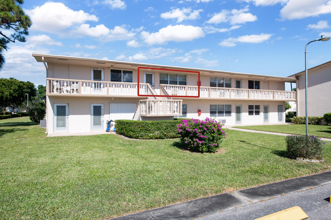 14 Waltham A in West Palm Beach, FL - Building Photo