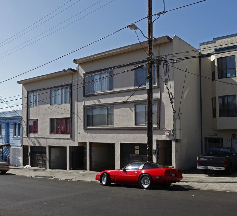 172 Bruno Ave in Daly City, CA - Foto de edificio