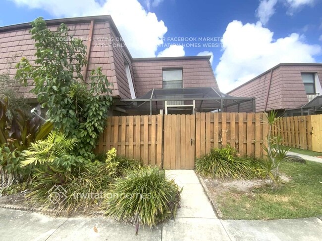 property at 7789 Courtyard Run W