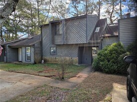 232 Toweridge Dr SW in Marietta, GA - Building Photo