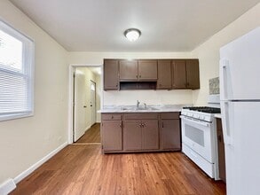 1765 Huizenga St in Muskegon, MI - Building Photo - Building Photo