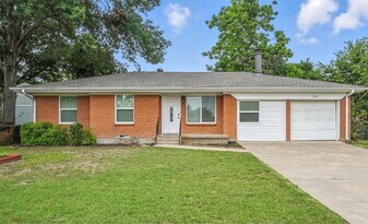 302 Young Dr in Allen, TX - Building Photo