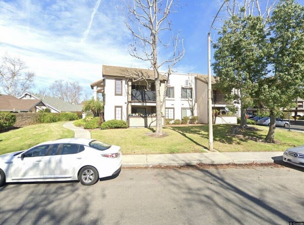 8460 Westmore Rd in San Diego, CA - Building Photo