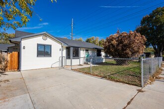 924 E Georgia Ave in Nampa, ID - Building Photo - Building Photo