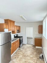 48 Friend St in Gloucester, MA - Building Photo