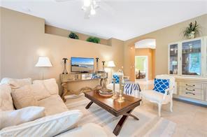 6320 Lexington Ct-Unit -101 in Naples, FL - Foto de edificio - Building Photo