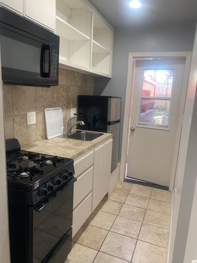 2348 Johnson in San Luis Obispo, CA - Building Photo - Building Photo