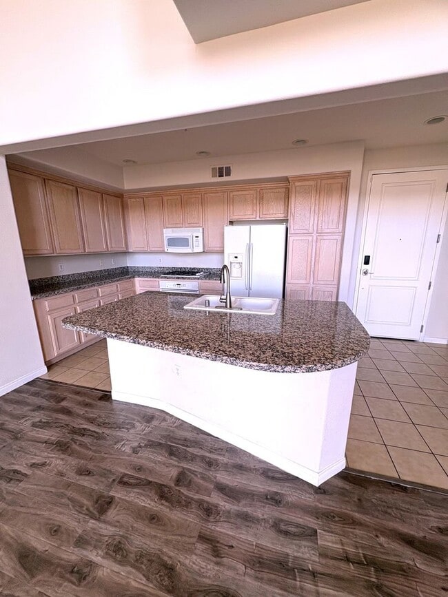 20 E Serene Ave in Las Vegas, NV - Building Photo - Building Photo