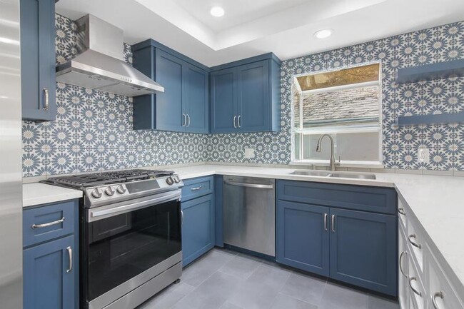 1933 Voorhees Ave in Redondo Beach, CA - Building Photo - Building Photo