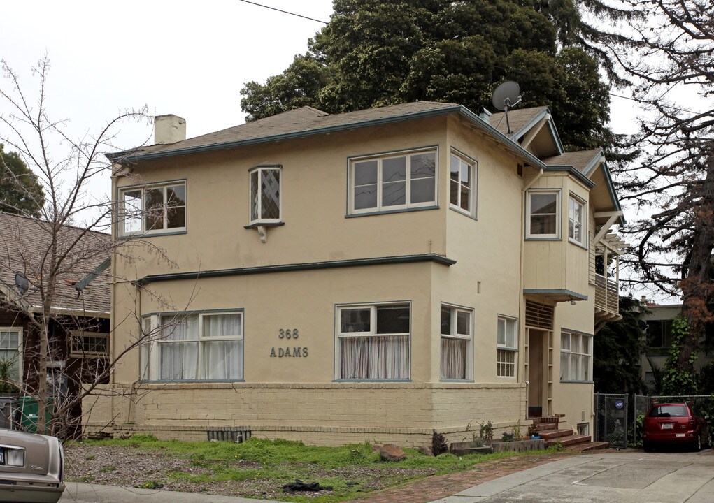 368 Adams St in Oakland, CA - Foto de edificio