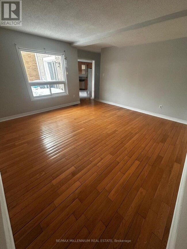 74 Shady Pine Cir in Brampton, ON - Building Photo - Building Photo