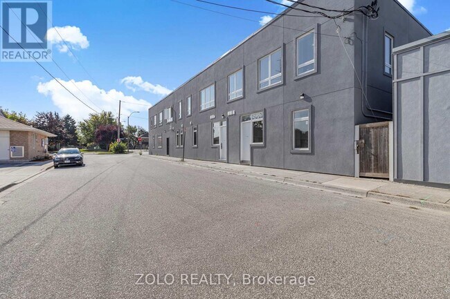 206 Wellington St in Wallaceburg, ON - Building Photo - Building Photo