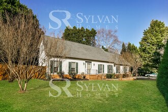 500 N Peace Haven Rd in Winston-Salem, NC - Building Photo - Building Photo