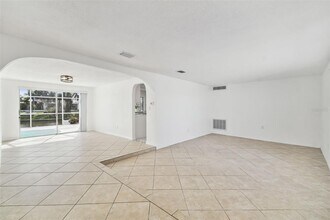 3248 Rock Valley Dr in Holiday, FL - Building Photo - Building Photo