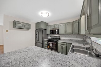 1755 Fountainbleu Dr in Worden, IL - Building Photo - Building Photo