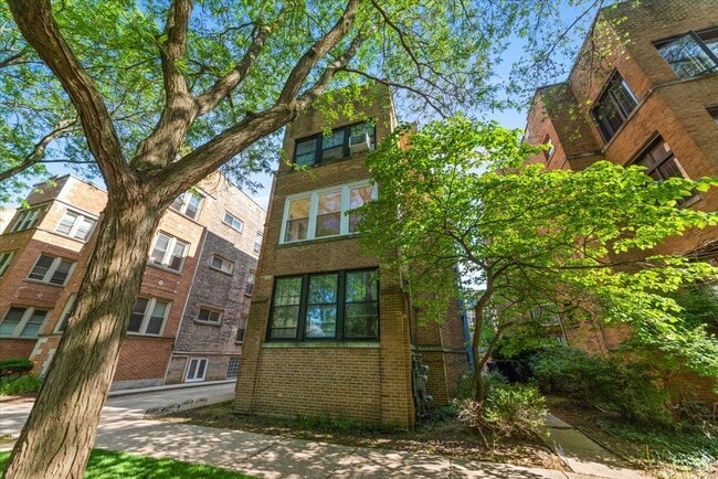 120 Keeney St, Unit 2 in Evanston, IL - Building Photo - Building Photo