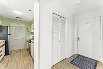 8730 Thomas Dr in Panama City Beach, FL - Building Photo - Building Photo