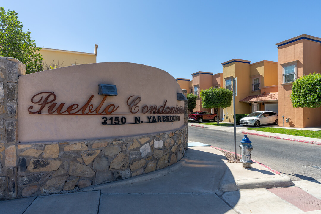 Pueblo Condominiums in El Paso, TX - Building Photo