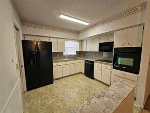 2383 Netherlands Dr in Clearwater, FL - Building Photo - Building Photo