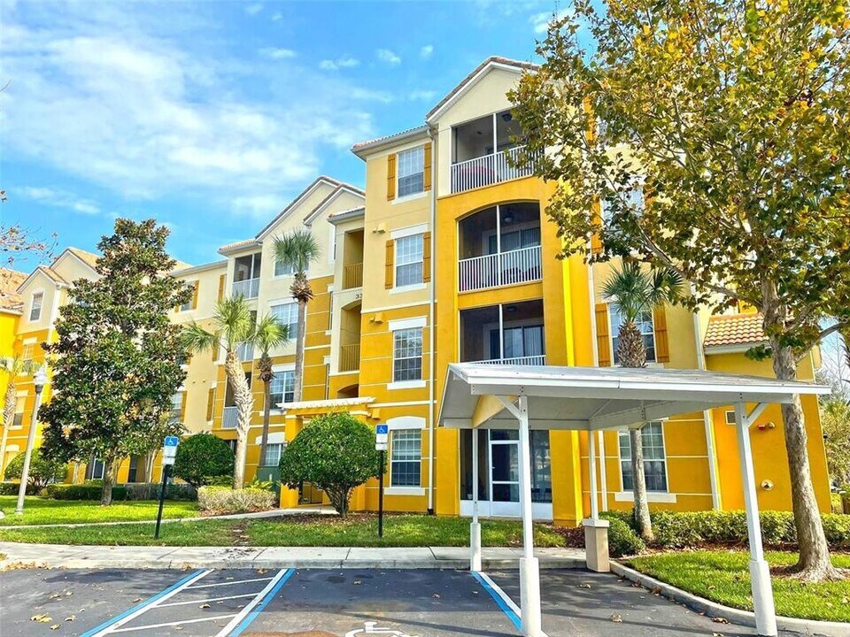 3338 Robert Trent Jones Dr-Unit -310 in Orlando, FL - Foto de edificio