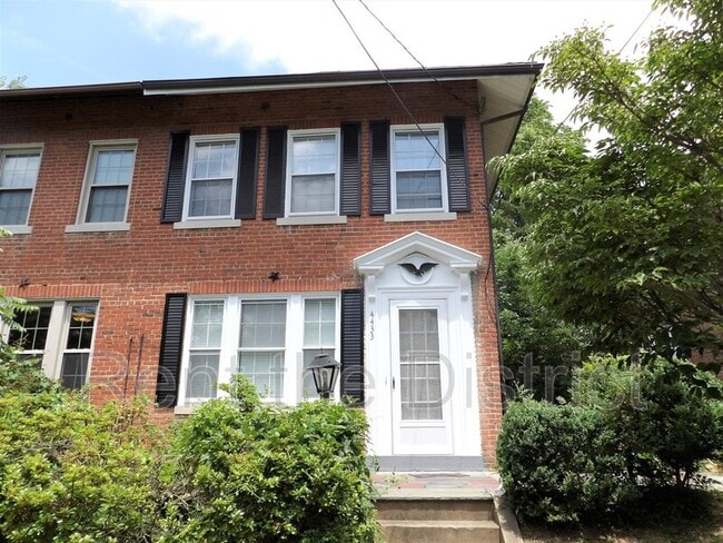 property at 4433 Fessenden St NW