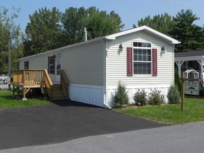 D&R Village in Clifton Park, NY - Building Photo - Building Photo