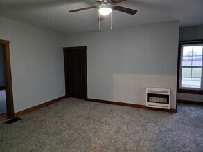 12378 Mitchell Rd in Hartford, OH - Building Photo - Building Photo