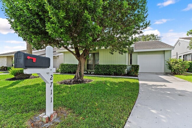 property at 2711 SW Egret Pond Cir
