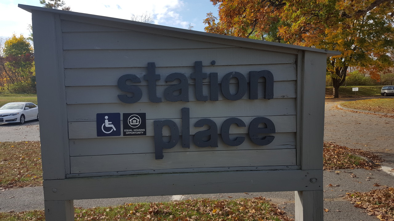 Station Place Apartments - Subsidized Housing in Canaan, CT - Foto de edificio