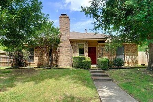 1909 Camellia St in Denton, TX - Building Photo