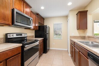 427 Carina Cir in Sanford, FL - Building Photo - Building Photo