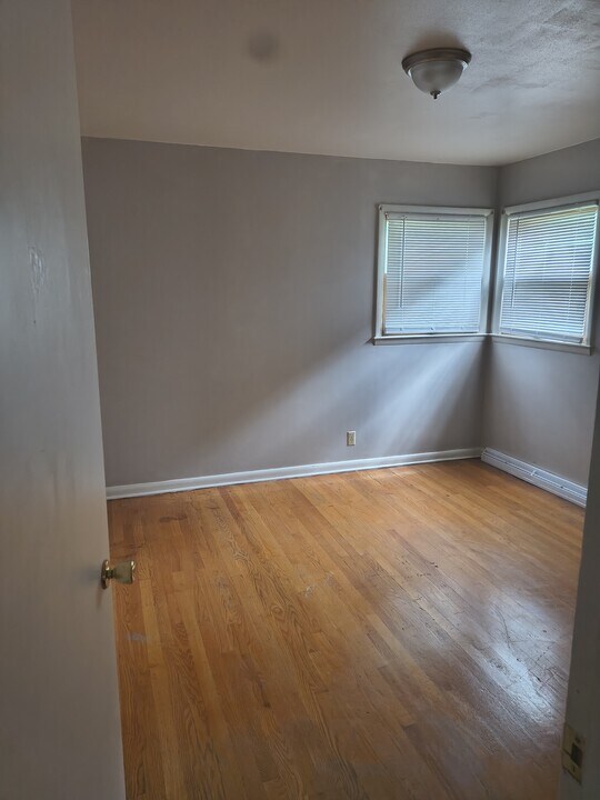 5825 N 76th St, Unit 11095 in Milwaukee, WI - Foto de edificio