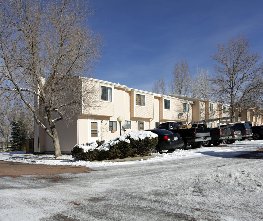 Elm View Estates in Colorado Springs, CO - Building Photo