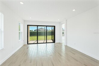 10073 Morning Mist Ln in Sarasota, FL - Building Photo - Building Photo