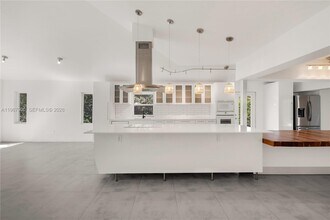 801 NE 118th St in Biscayne Park, FL - Building Photo - Building Photo