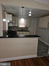 7719 Dungan Rd in Philadelphia, PA - Foto de edificio - Building Photo