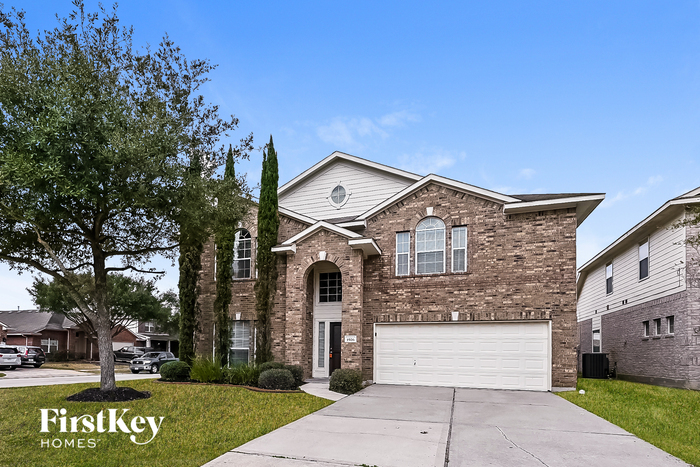 1926 Meadow Edge Ln in Spring, TX - Building Photo