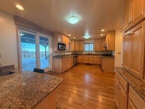 1644 W 11th Ave in Anchorage, AK - Building Photo - Building Photo