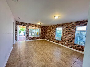 2235 Farragut St in Hollywood, FL - Building Photo - Building Photo