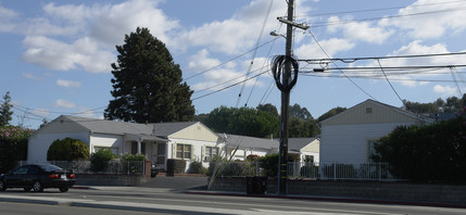 22108 Center St in Castro Valley, CA - Building Photo - Building Photo